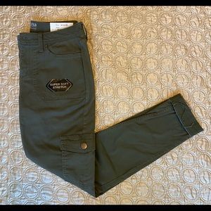 *NEW* Women’s Olive Green Skinny Cargo Pants